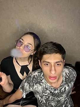 Full_Hub naked stripping on cam for live sex video chat