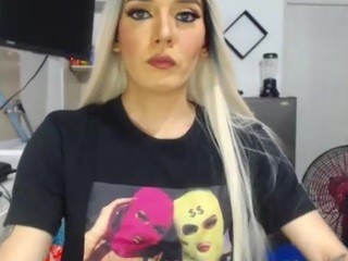 Gaby-thequeen naked in her Live Sex Chat