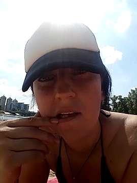 Joi_Black naked stripping on cam for live sex video chat