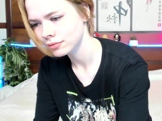 Lula-Zas naked in her Live Sex Chat