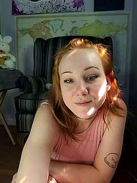 Luna-MorningStar naked stripping on cam for live sex video chat