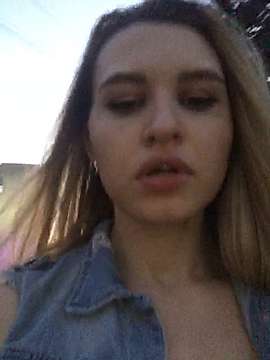 Mia__Ray naked stripping on cam for live sex video chat