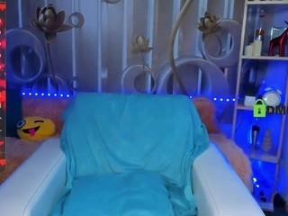 MiyaEvans naked in her Live Sex Chat