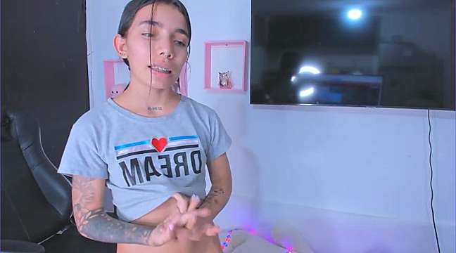 molly-moon naked stripping on cam for live sex video chat