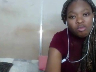 Sexyycandy28 naked in her Live Sex Chat