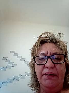 Susanmature naked stripping on cam for live sex video chat