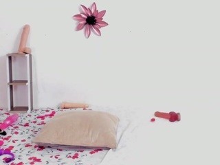 Vanessadollll naked in her Live Sex Chat