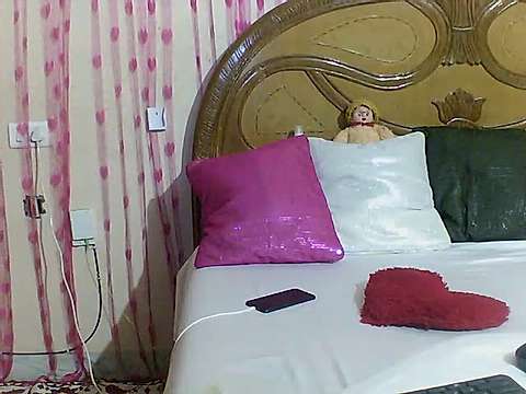 yourgoldmine naked stripping on cam for live sex video chat