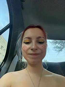 AliceLolly naked stripping on cam for live sex video chat