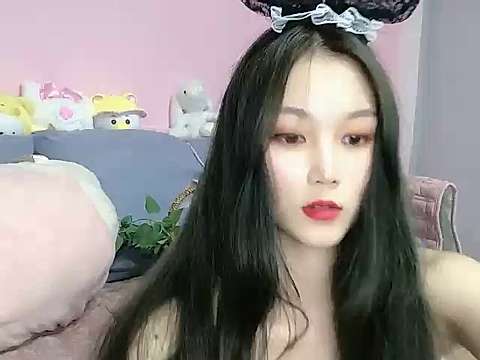 DarnaKiki naked stripping on cam for live sex video chat