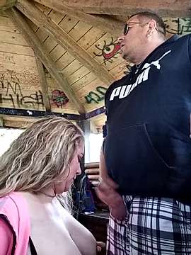 FoxiFick naked stripping on cam for live sex video chat