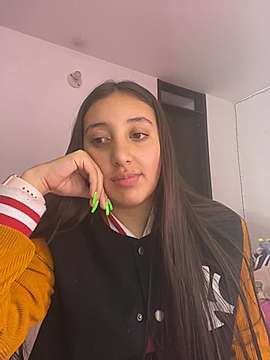 Hannah_01 naked stripping on cam for live sex video chat