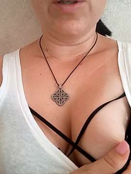 Joi_Blacky naked stripping on cam for live sex video chat