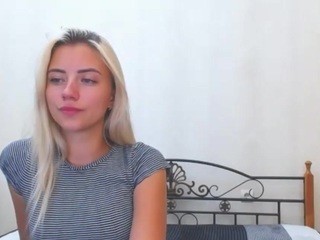 Lamionochka naked in her Live Sex Chat