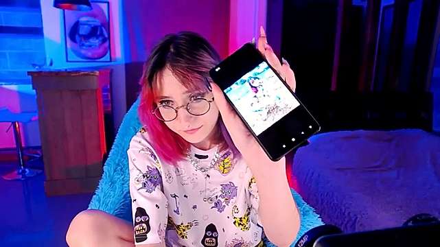 LunaGrays naked stripping on cam for live sex video chat