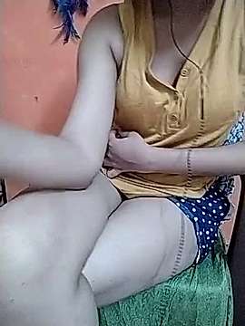 mallugirl4u naked stripping on cam for live sex video chat