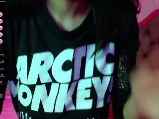 MAZIKEEN-SIX naked in her Live Sex Chat