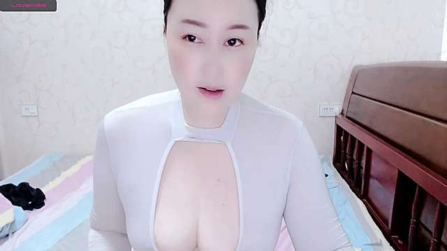ProvenLabel naked stripping on cam for live sex video chat