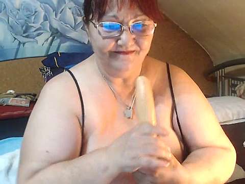 supertitten naked stripping on cam for live sex video chat