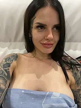 UniWeb naked stripping on cam for live sex video chat