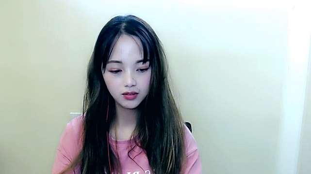 xiao-ke-ai naked stripping on cam for live sex video chat