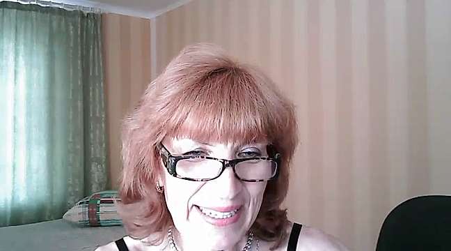 YaniSuns naked stripping on cam for live sex video chat