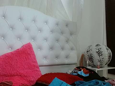 AbbyAndChrisxx naked stripping on cam for live sex video chat