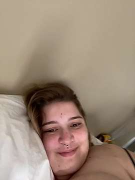 Dreamgirlphia naked stripping on cam for live sex video chat