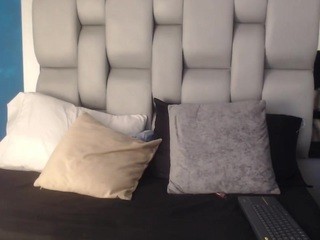 emma-hall2 naked in her Live Sex Chat