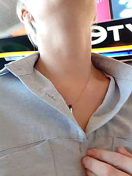 FrenkyFrase naked stripping on cam for live sex video chat