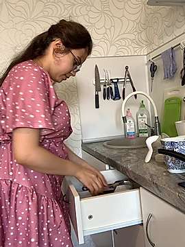 horny_baaby naked stripping on cam for live sex video chat