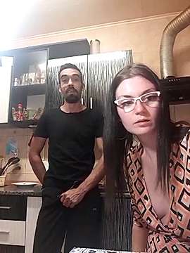 InnaDavid naked stripping on cam for live sex video chat