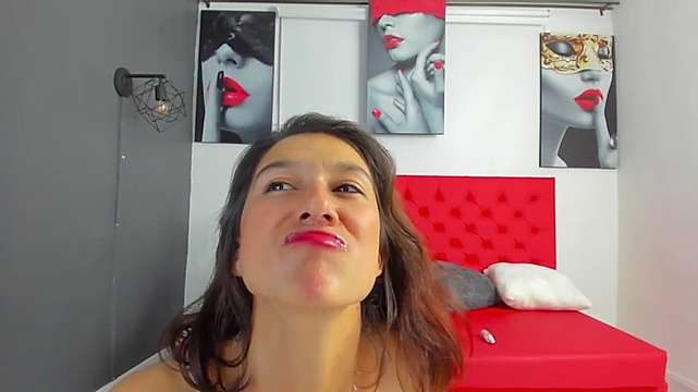 jess-mark425 naked stripping on cam for live sex video chat