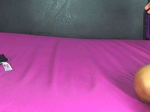 kamilas09 naked stripping on cam for live sex video chat