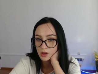 LydiaAllen naked in her Live Sex Chat