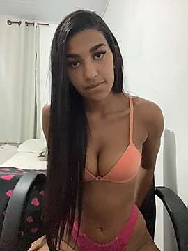 pietra_sexy naked stripping on cam for live sex video chat