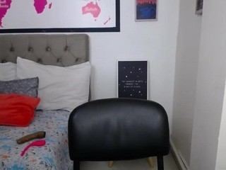 Sara-winnehouse naked in her Live Sex Chat