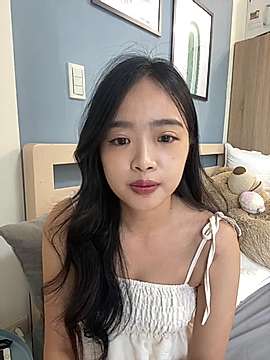 tw_Venus naked stripping on cam for live sex video chat