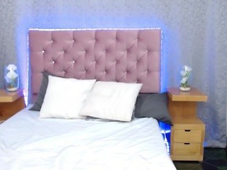 Tyra-West naked in her Live Sex Chat