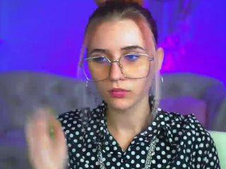 AliceSharp naked in her Live Sex Chat