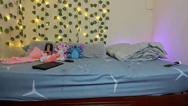 Alisa_33 naked stripping on cam for live sex video chat