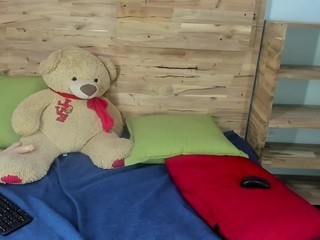 Alison-Rousee naked in her Live Sex Chat