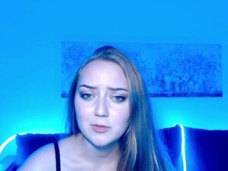 AngelaGreens naked in her Live Sex Chat