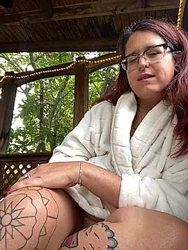 baddybunny naked stripping on cam for live sex video chat
