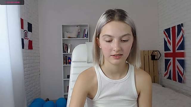 Bell_Rey naked stripping on cam for live sex video chat