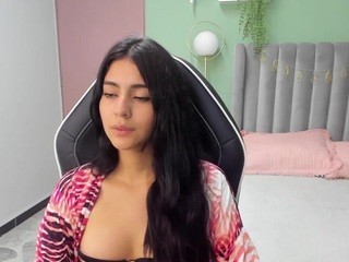 caroline-rush naked in her Live Sex Chat