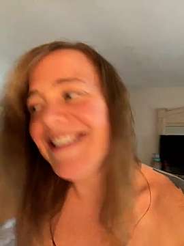 chubbysweetemma naked stripping on cam for live sex video chat