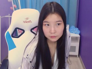 Daresy1y naked in her Live Sex Chat