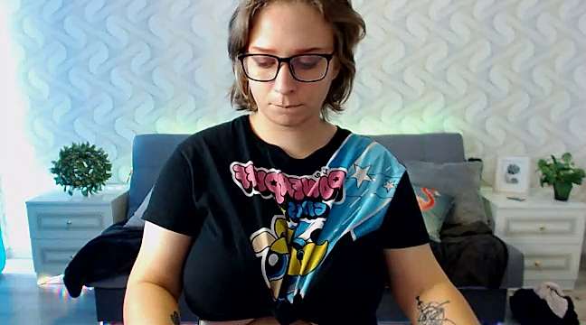 DarinaPumpkin naked stripping on cam for live sex video chat