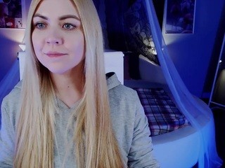 ♡ , ꍏꌗꃅ꓄ꂦꈤ ꃅꍟꀤꀸꀤ ♡ naked in her Live Sex Chat